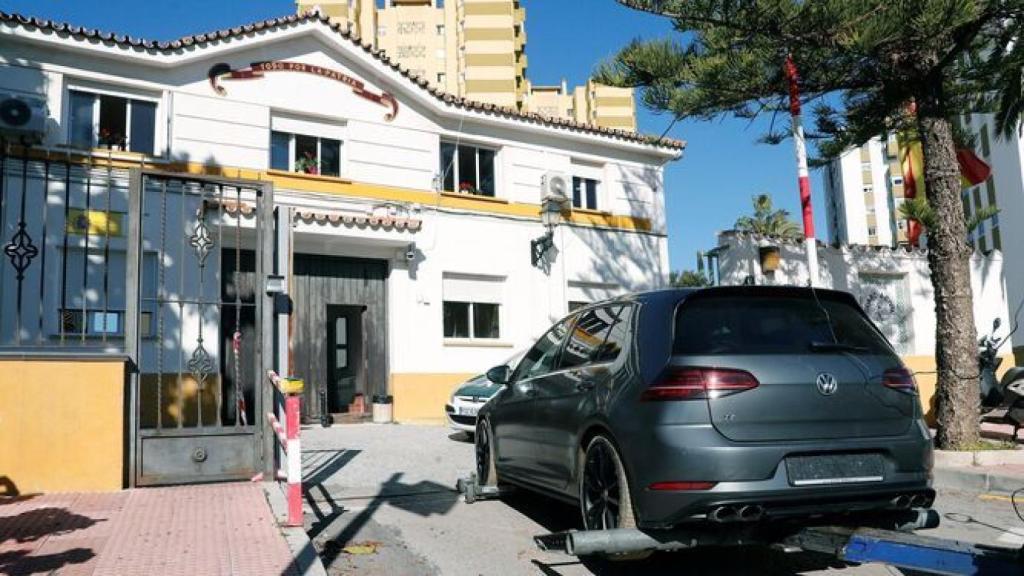 Coche en el que escapó el presunto agresor del ácido sulfúrico.