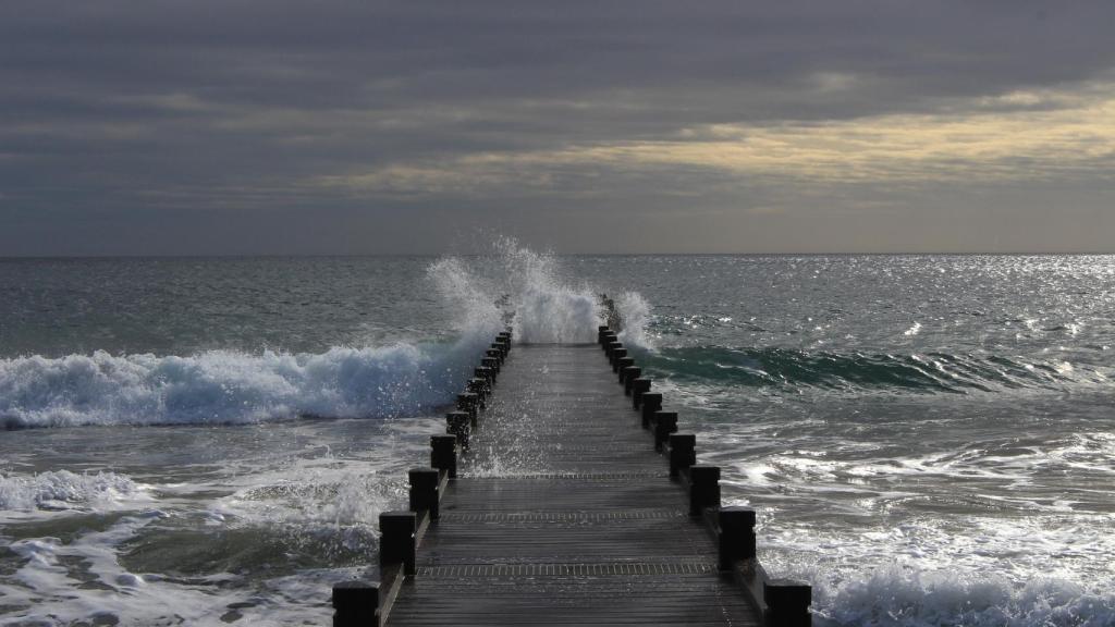 El mar provoca un constante desgaste en cualquier infraestructura marítima. FOTO: Renan Brun (Pixabay)