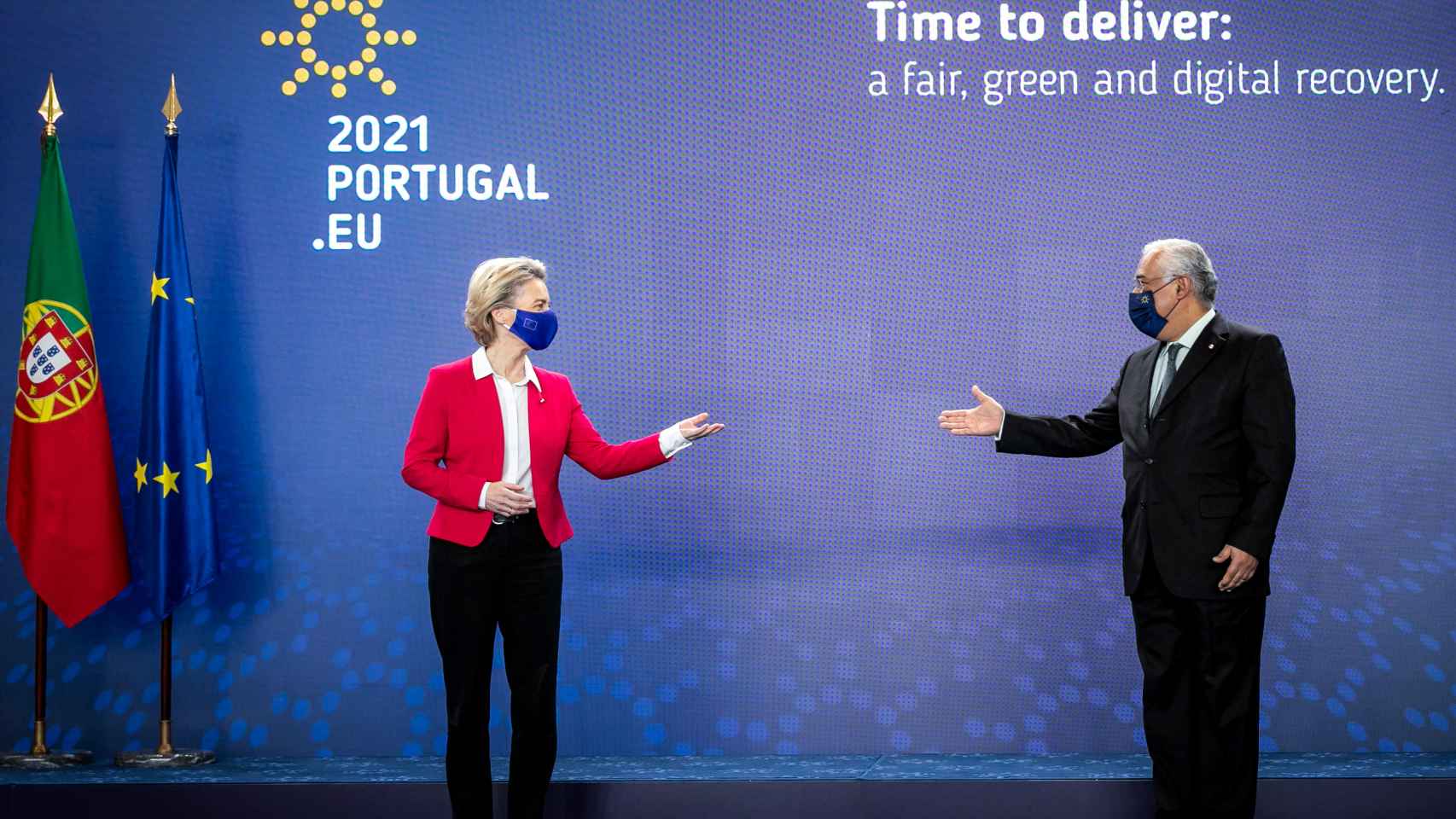 La presidenta de la Comisión, Ursula von der Leyen, y el primer ministro portugués, António Costa, este viernes en Lisboa