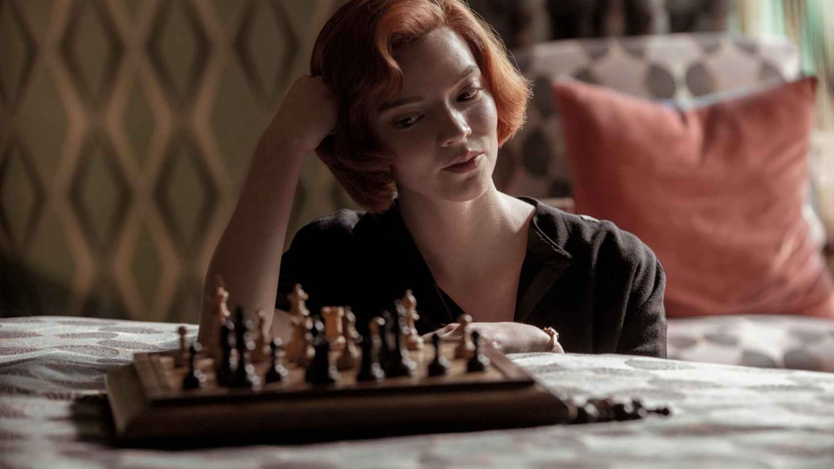 Anna Taylor-Joy en 'Gambito de dama', una serie de Netflix.