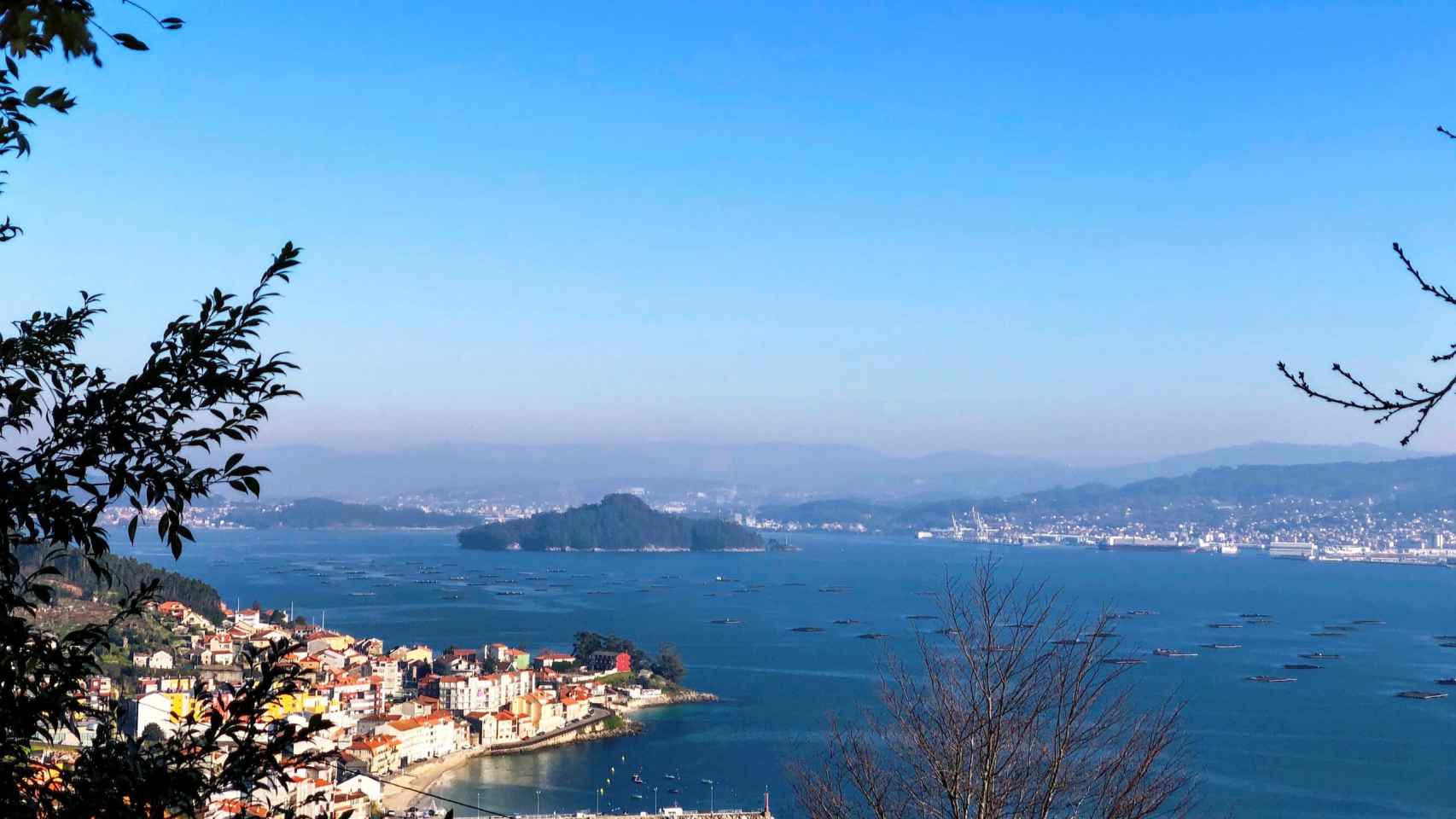 La Illa de Tambo, un reducto de historia y leyendas en la ría de Pontevedra