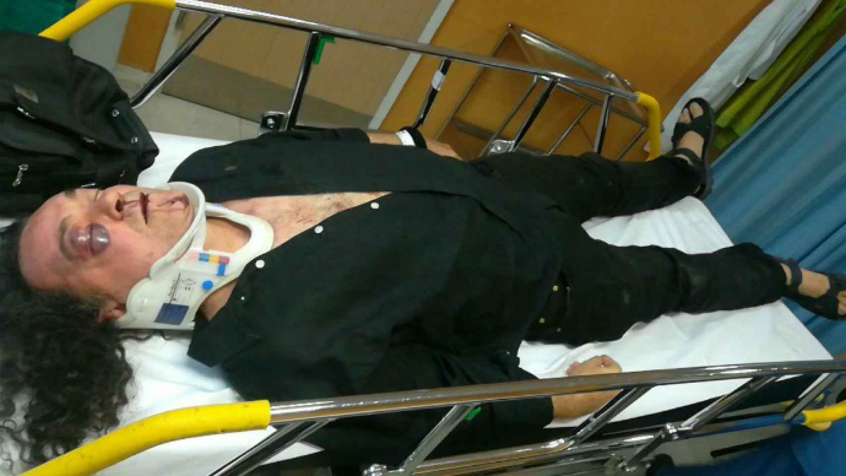 Barredo, en el hospital, tras la paliza que recibió en 2017.