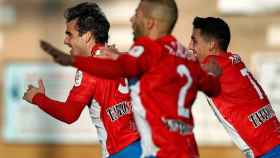 Los jugadores del Navalcarnero celebran el segundo gol de Juan Esnáider al Eibar