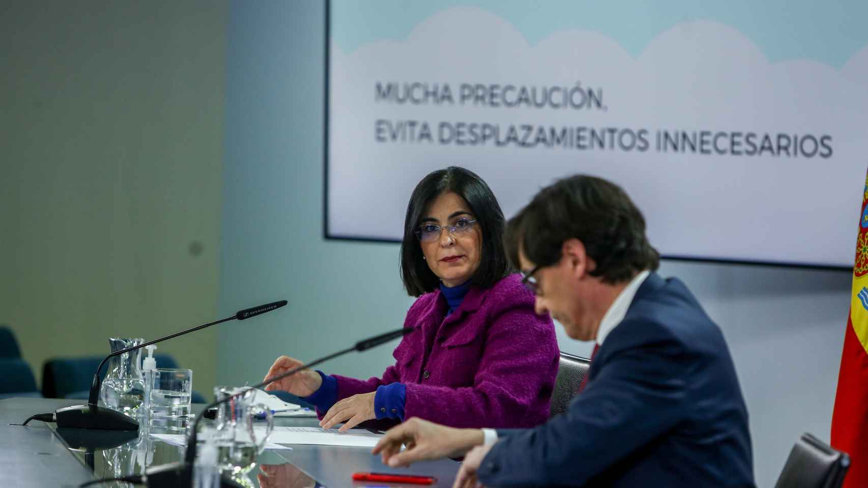 Carolina Darias y Salvador Illa en una rueda de prensa en Moncloa posterior al Consejo Interterritorial.