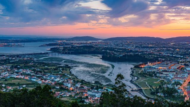 El toque de queda dificulta la asistencia a la educación nocturna en Ferrol