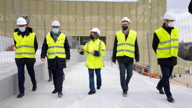 Visita de las autoridades a la nueva estación de Santiago.