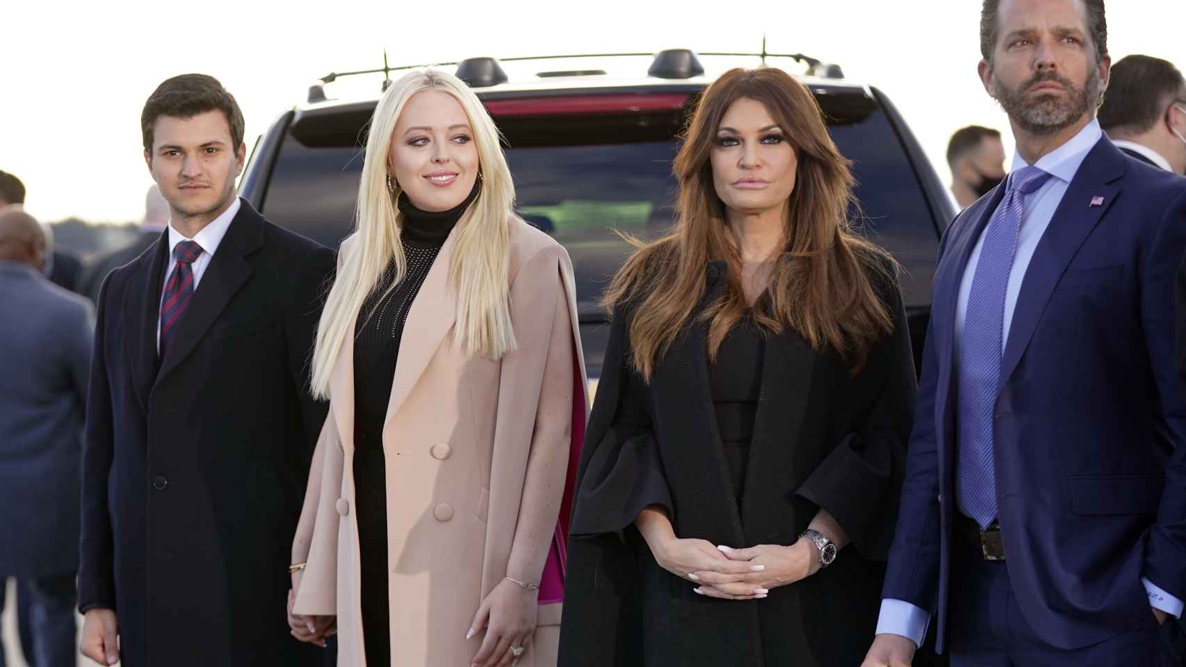 La familia Trump asistiendo a la despedida de Donald y Melania este miércoles.