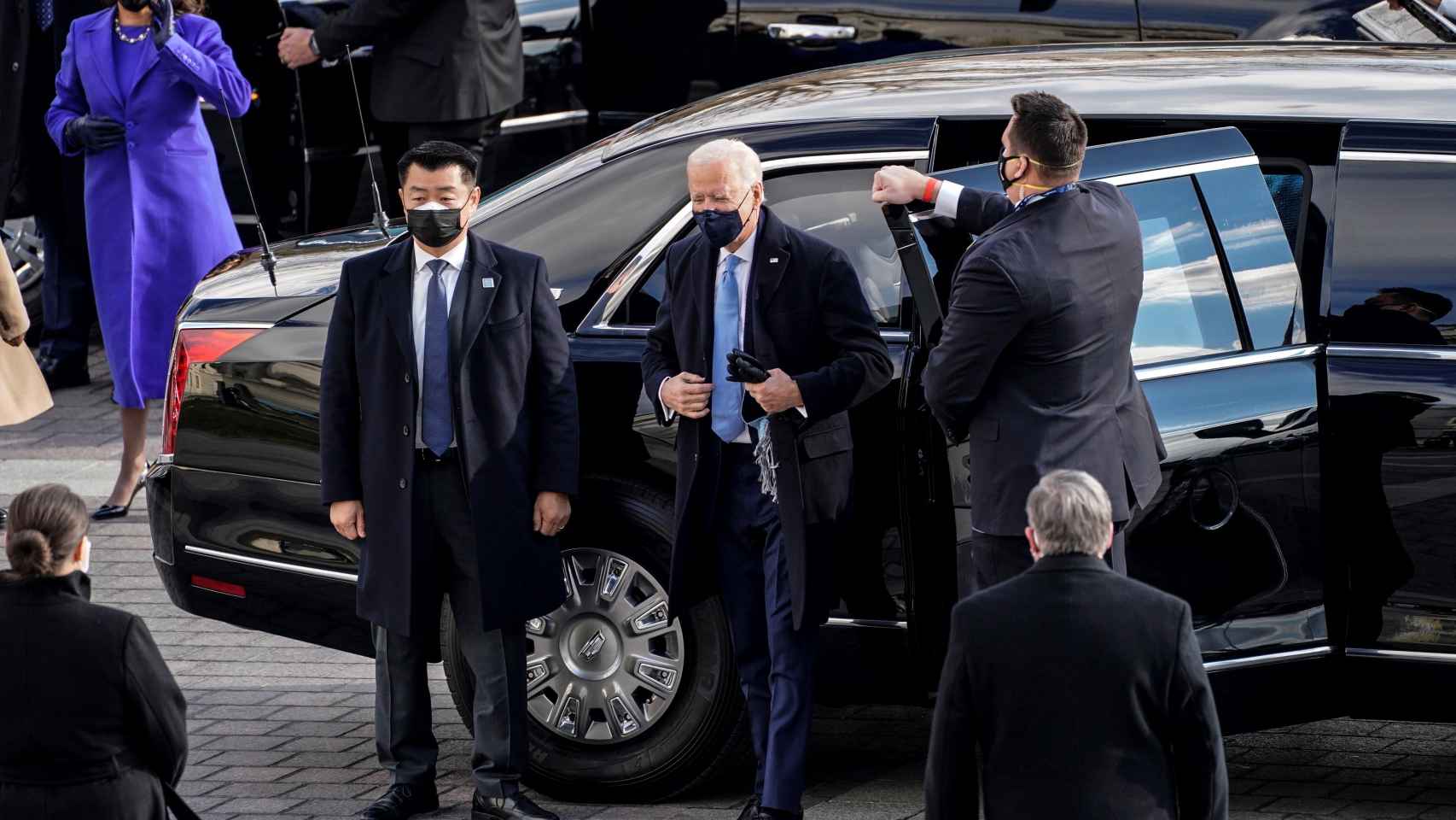 Por qué Joe Biden ha heredado el coche de Trump al igual que Pedro Sánchez recibió el de Rajoy