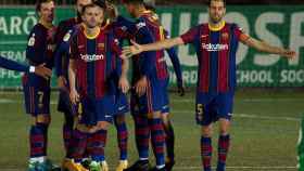 Los jugadores del Barcelona celebran el gol de Dembélé al Cornellà en la Copa del Rey
