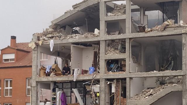 El padre Matías, atrapado en la quinta planta del edificio tras la explosión.