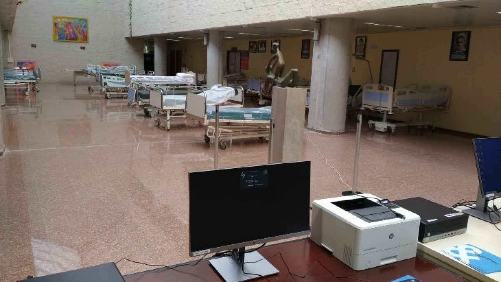 Los vestíbulos del hospital de San Juan de Alicante.