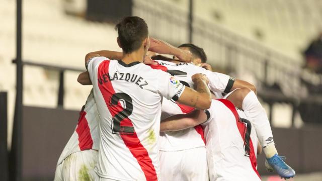 El Rayo Vallecano celebra un gol