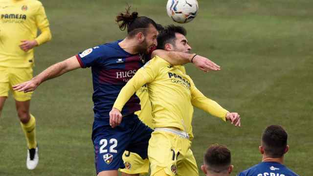 Huesca y Villarreal, durante su duelo en Liga