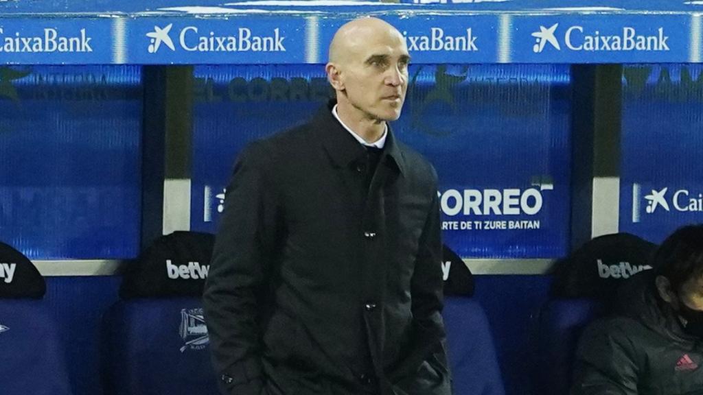 David Bettoni sigue desde el banquillo la victoria del Real Madrid ante el Alavés