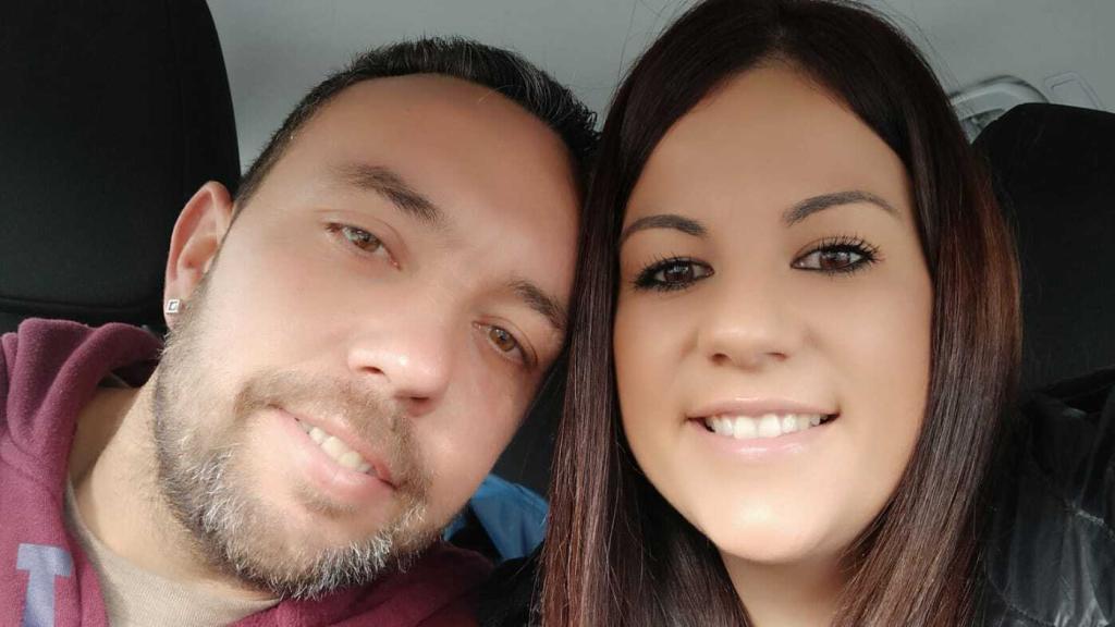 Juan Pedro y Carmen se casaron hace dos años en plena batalla legal para evitar el ingreso en prisión de este almeriense.