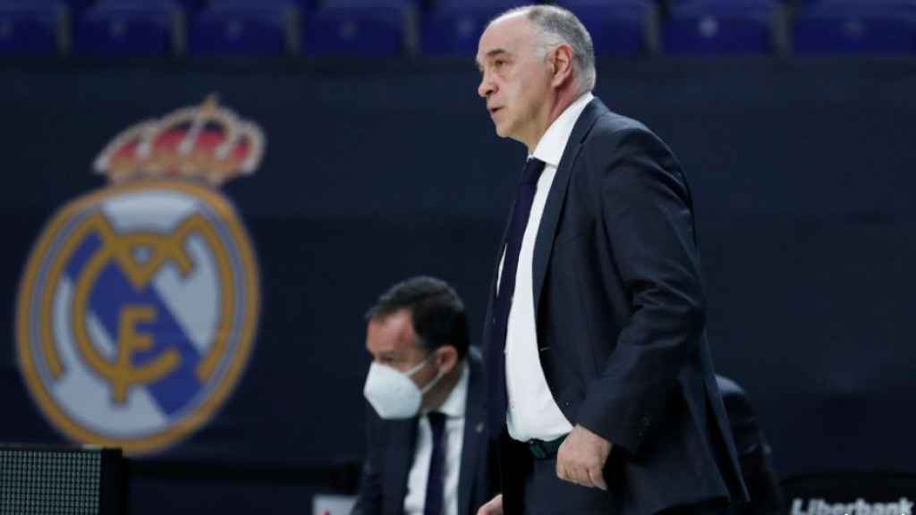 Pablo Laso en el banquillo del Real Madrid