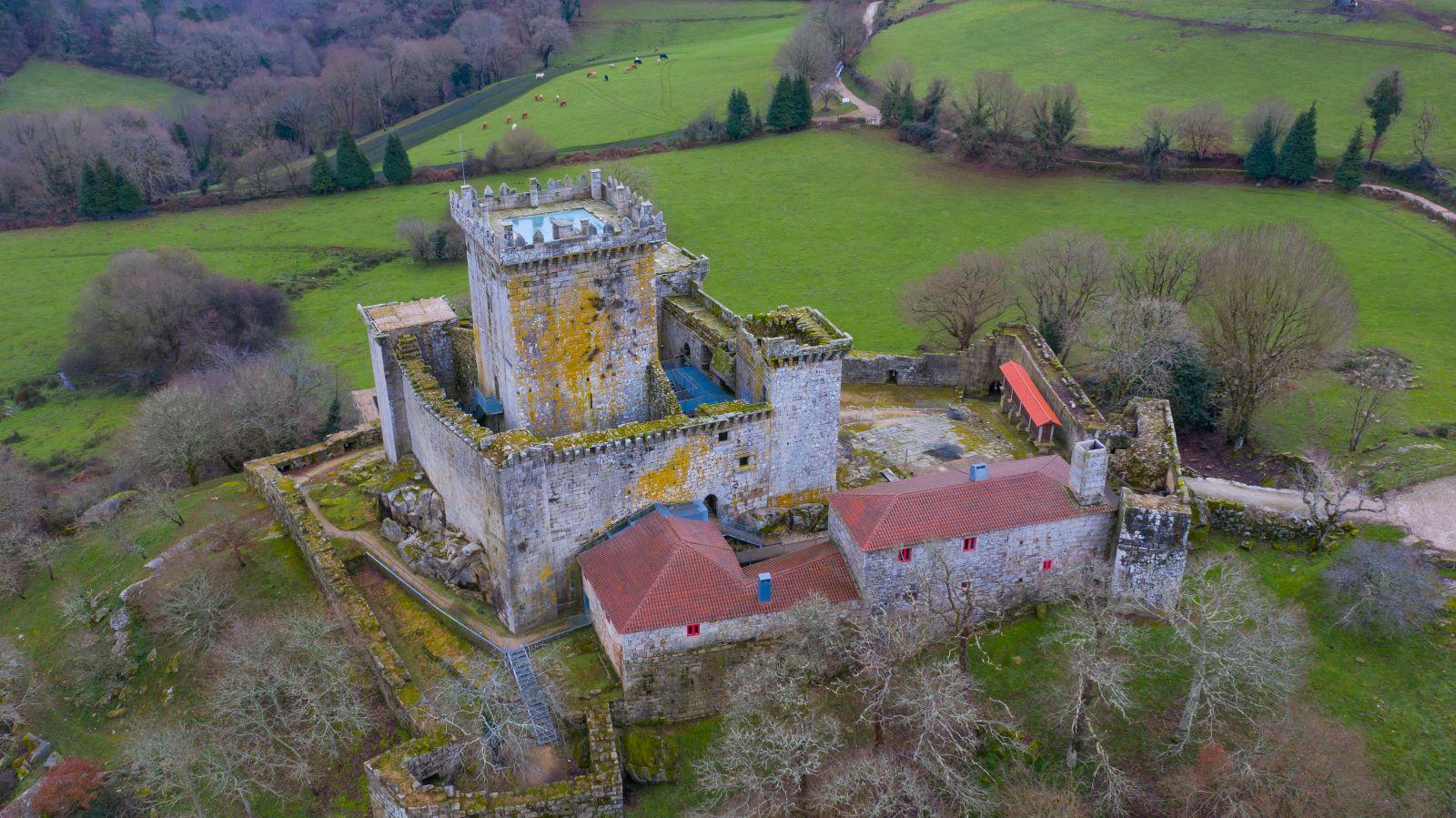 Vista aérea del castillo de Pambre  (Shutterstock)