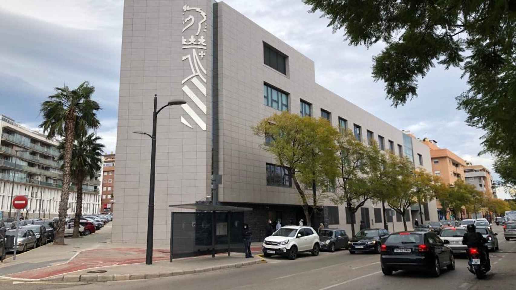 Sede judicial de Paterna en la que Pedro Cortés declaró este lunes como investigado. EE