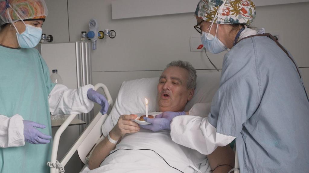 El cumpleaños de César, uno de los pacientes del Hospital Parc Taulí.