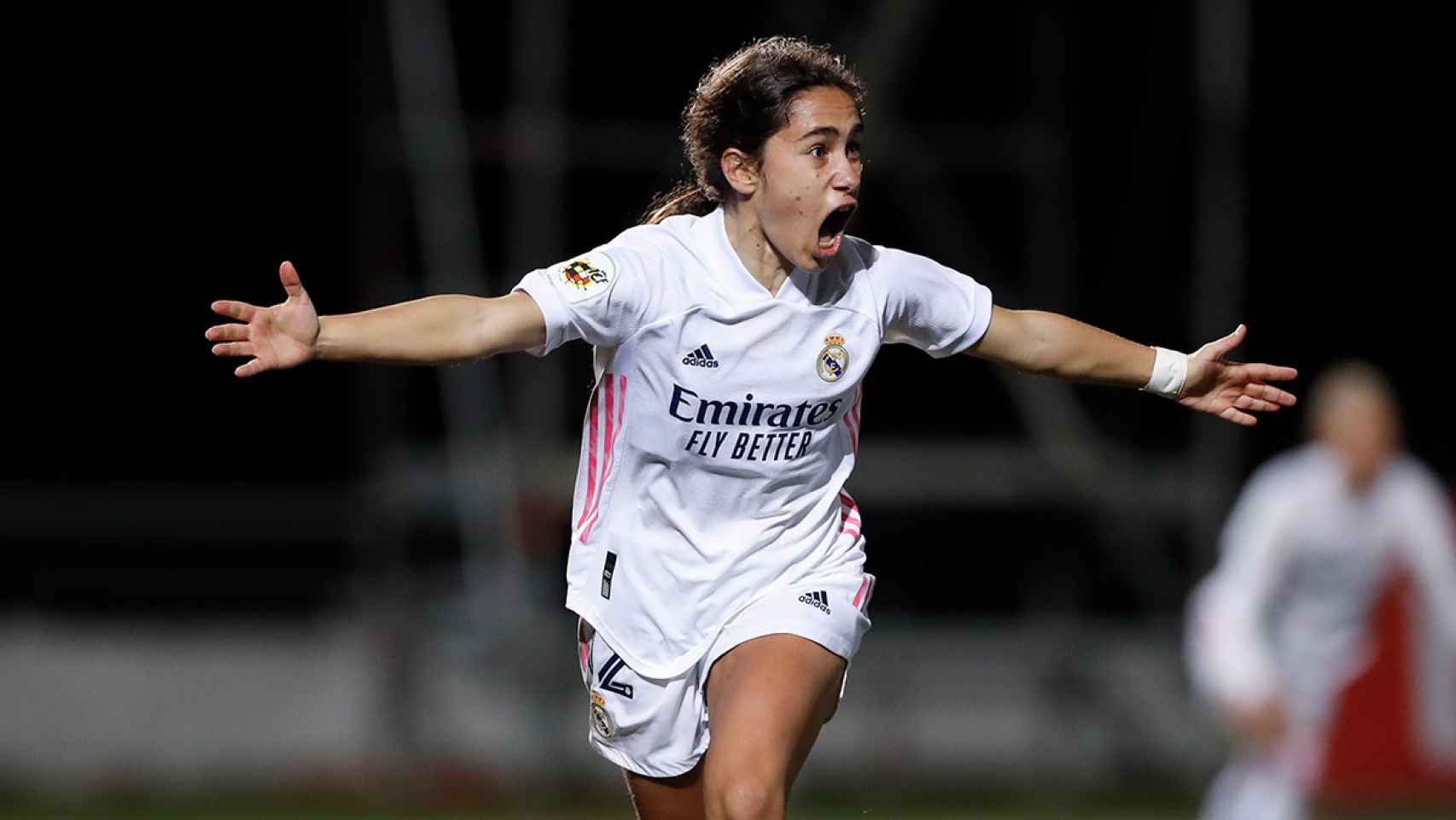 Lorena Navarro celebra su gol con el Real Madrid Femenino ante el Santa Teresa