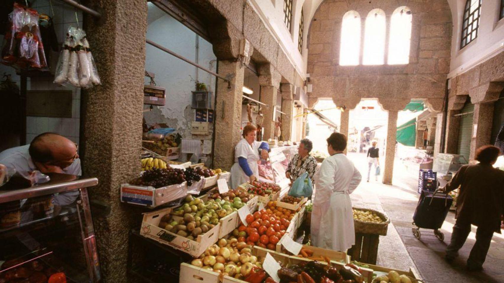 Interior del Mercado de Abastos (santiagoturismo.com)