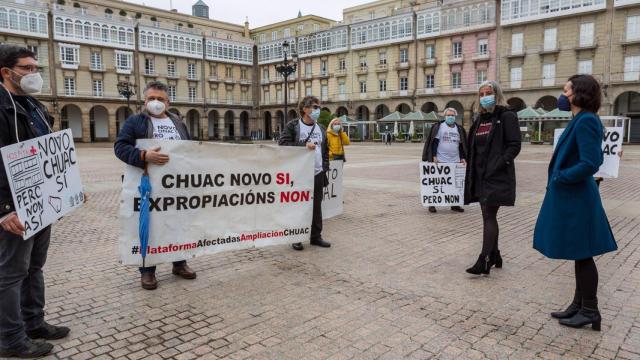 Protesta de vecinos de Eirís por la ampliación del CHUAC.