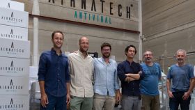 Los seis fundadores de Airnatech Antivirual, la empresa con mayor capacidad de producir mascarillas FFP2 en España.