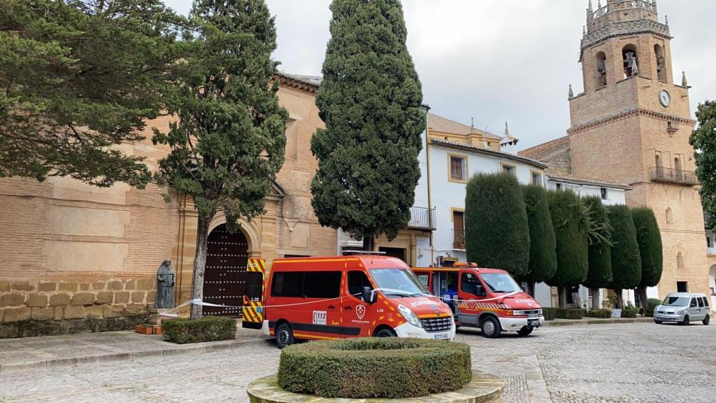 Convento de las Hermanas de la Cruz durante su desinfección