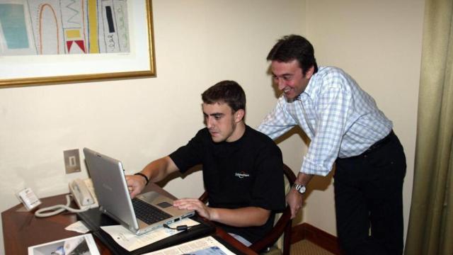 Fernando Alonso y Adrián Campos, en una imagen de archivo