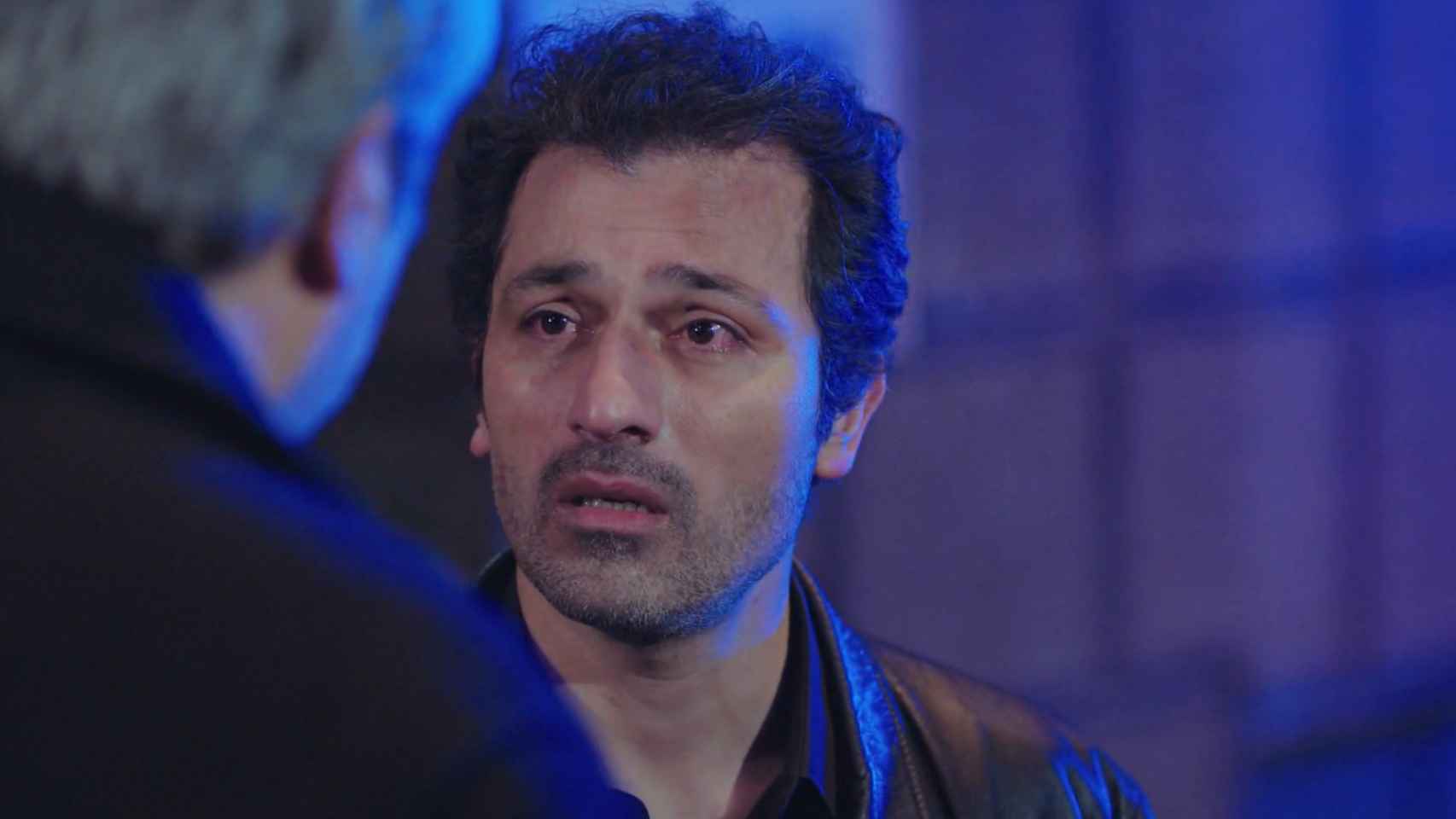 Arif le contará a Enver quién ha muerto en casa de Bahar.