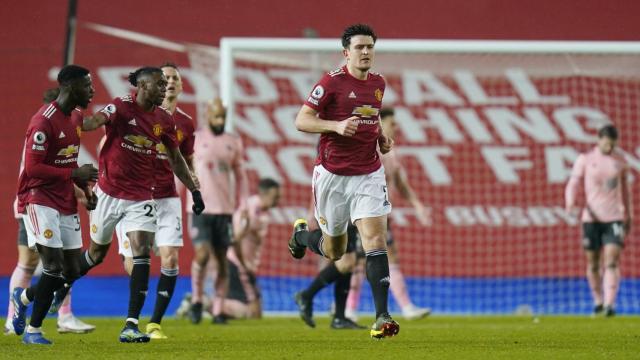 Axel Tuanzebe, Aaron Wan-Bissaka, Nemanja Matic y Harry Maguire, celebrando un gol del Manchester United