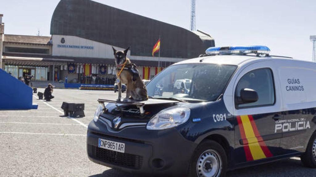 Entrada de la Academia de Policía Nacional en Ávila.