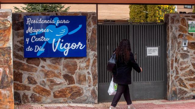 Las puertas de la residencia Vigor, en Becerril de la Sierra (Madrid).