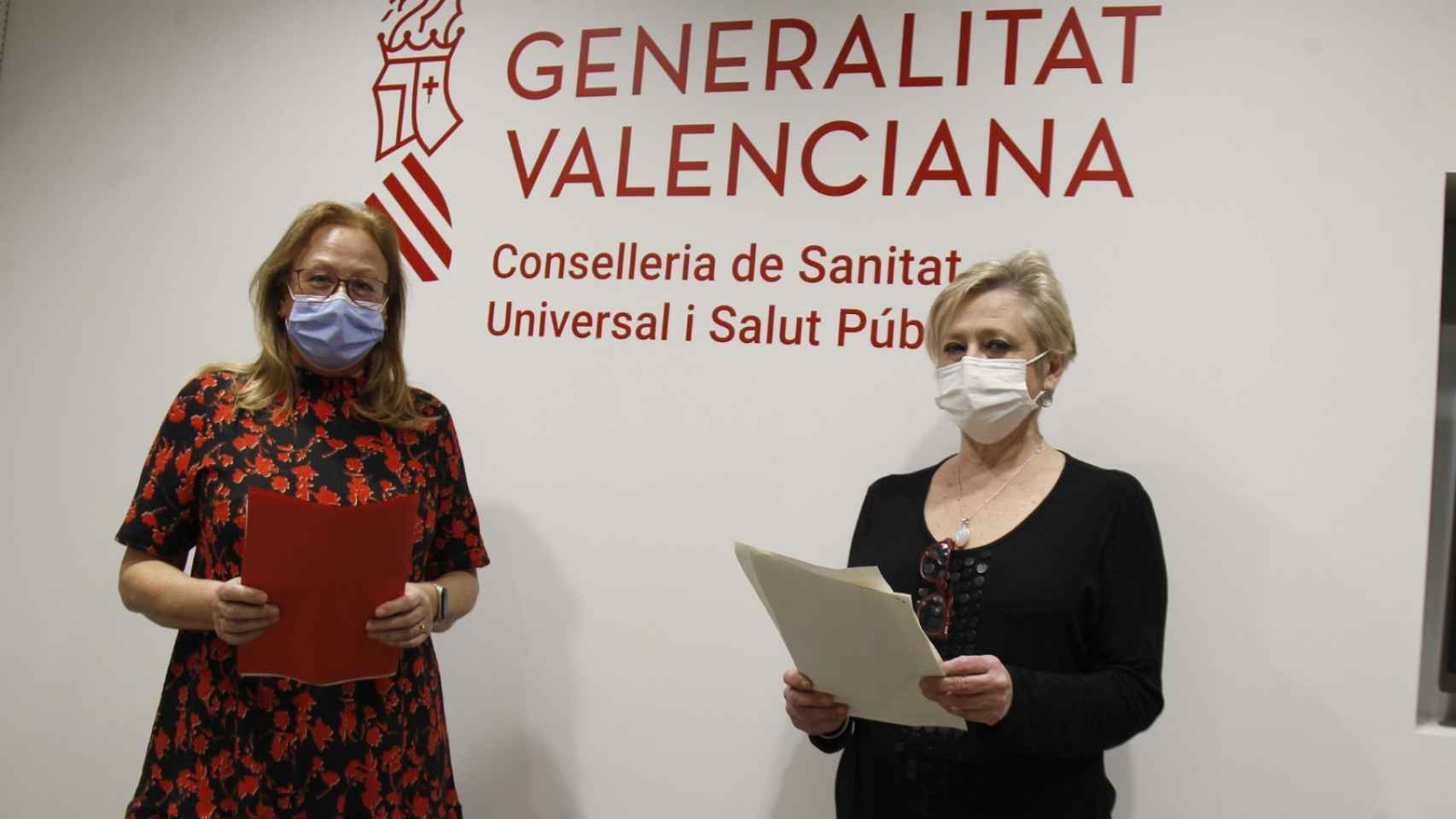 Ana Regueira, directora de enfermería de La Fe; y Mariam García Layunta, directora general de Asistencia Sanitaria. EE