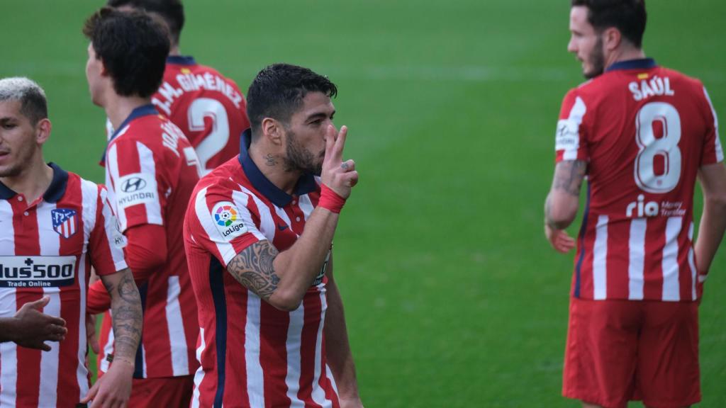 Suárez celebrando su segundo tanto