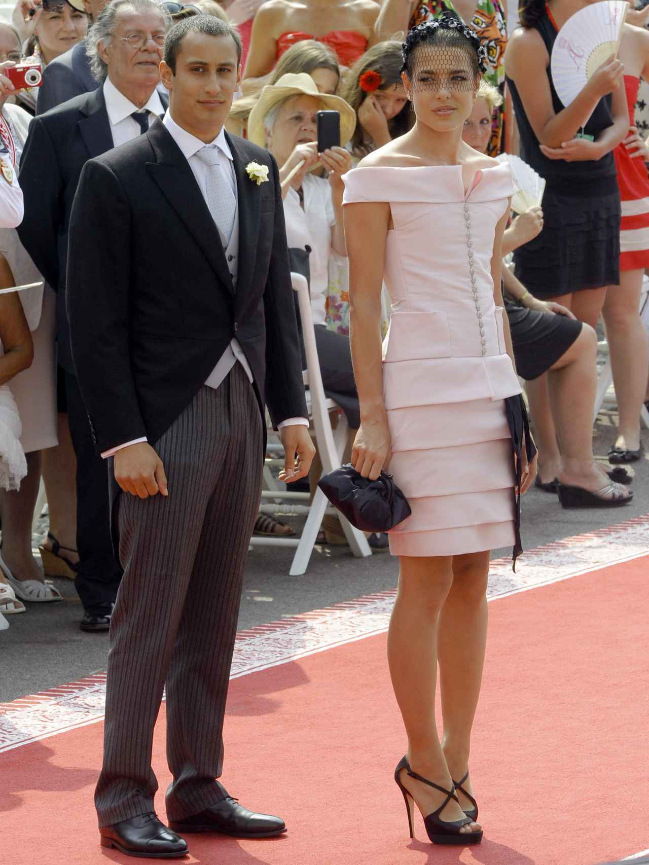 Carlota Casiraghi vestida de Chanel en la boda de Alberto de Mónaco.