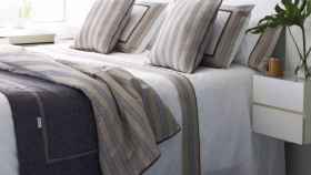 La cama se debe cubrir con tejidos nobles, con calidad y con fácil mantenimiento.