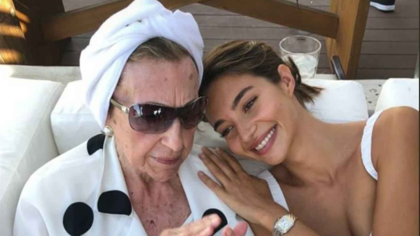 Rocío Crusset con su abuela Blanca.