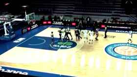 Brutal agresión en un partido de baloncesto en Francia