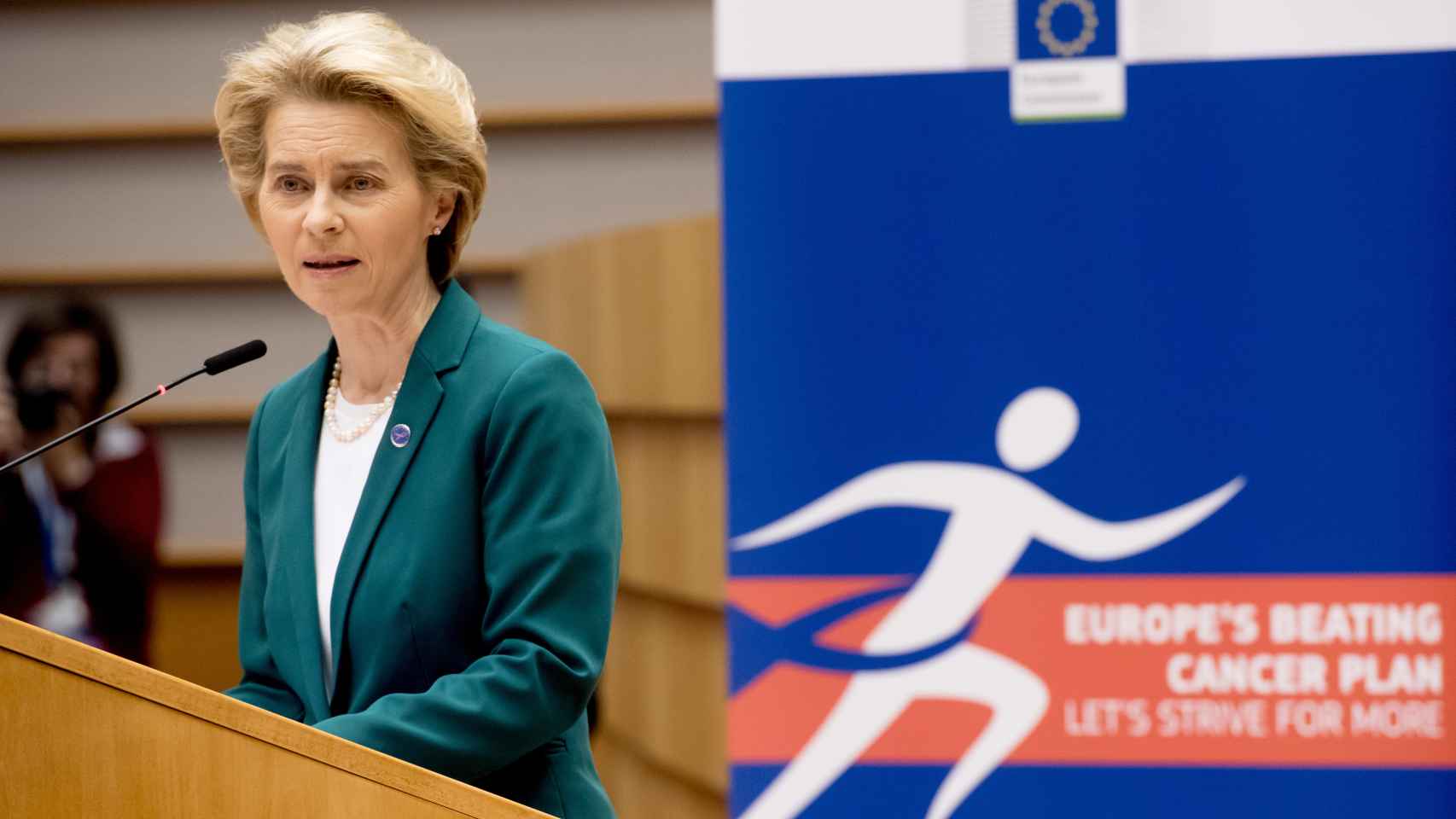 La presidenta de la Comisión, Ursula von der Leyen, durante un acto contra el cáncer el año pasado