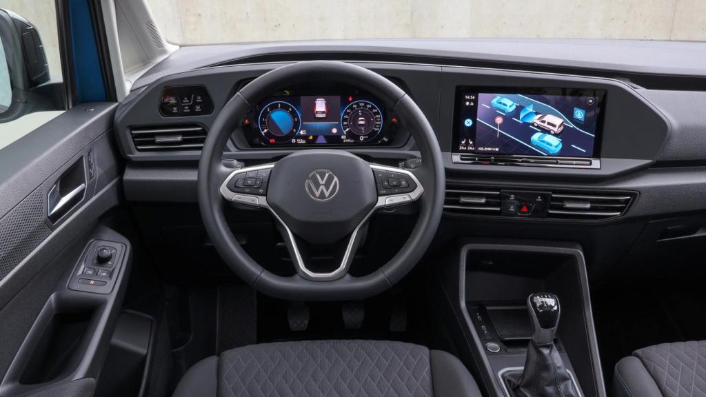 El interior nos recuerda al Volkswagen Golf.