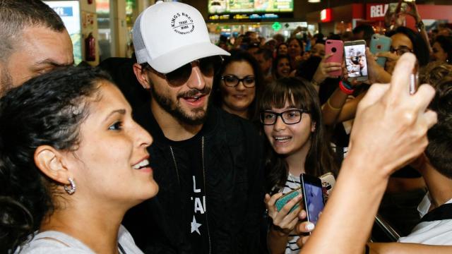 Maluma atiende a sus fans en un evento anterior.