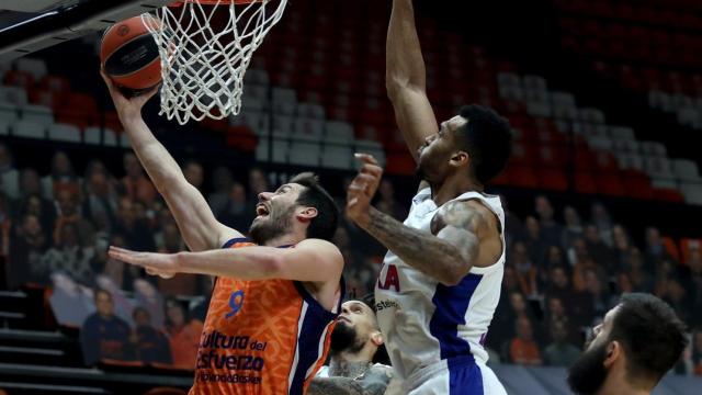 Un instante del partido entre el Valencia Basket y el CSKA de Moscú