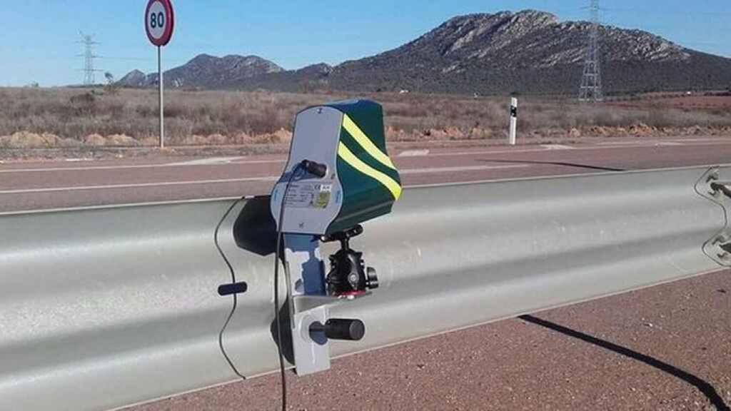 Las carreteras, blindadas por la DGT: estos serán los radares y drones que pondrán en liza este 2021