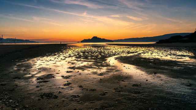 Puesta de sol en la ría de Pontevedra.