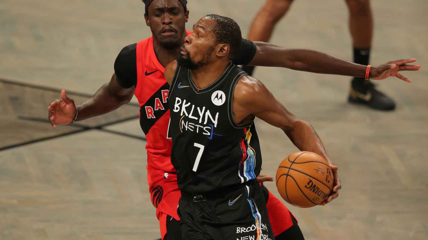 Kevin Durant, contra los Toronto Raptors