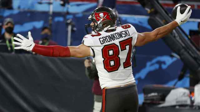 Rob Gronkowski celebra su touchdown