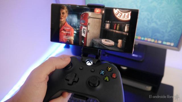 El truco de Microsoft para que usar el mando de Xbox en tu móvil no sea un fastidio