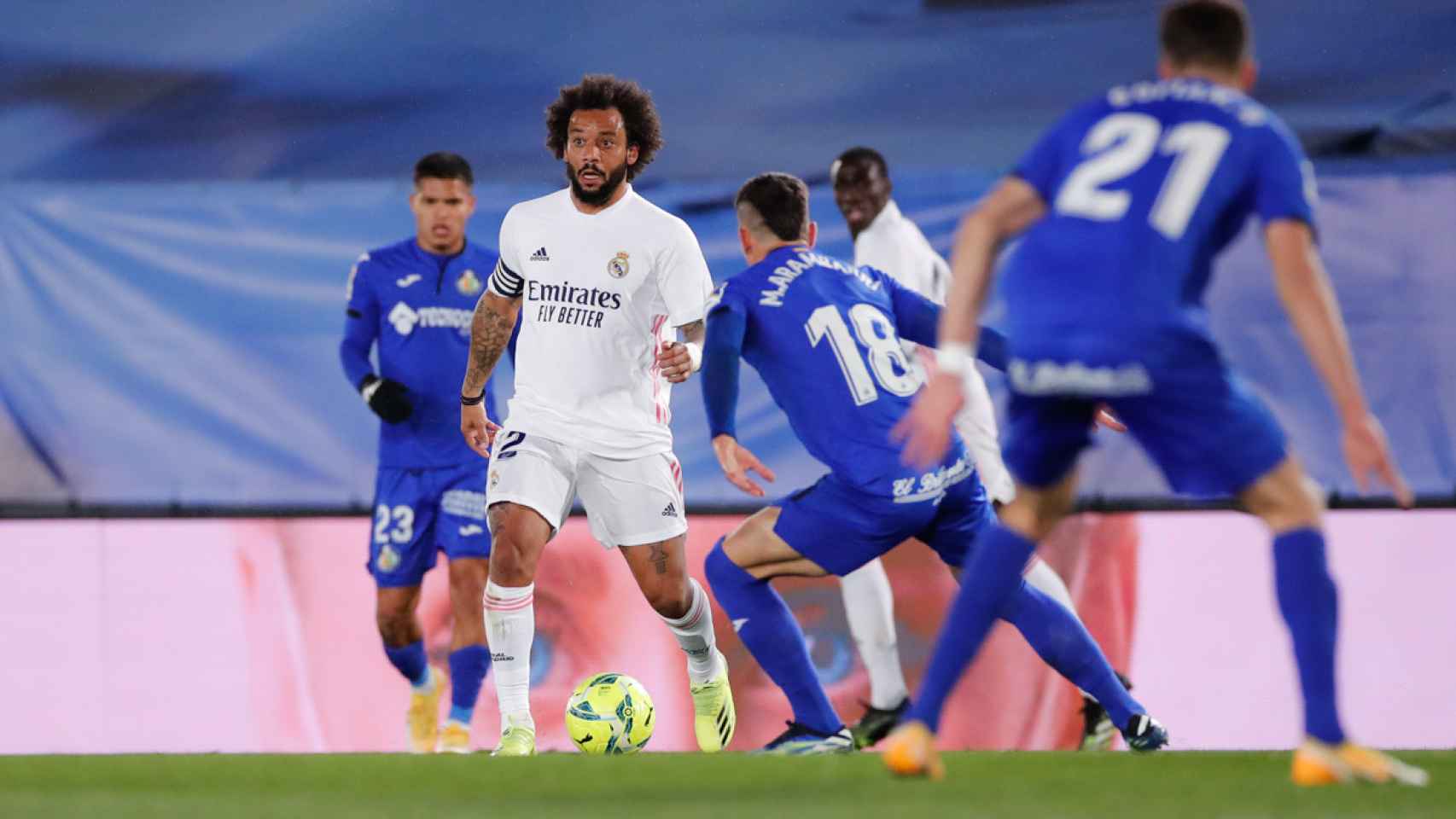 Marcelo ante Arambarri, en el Real Madrid - Getafe de la jornada 1 de La Liga