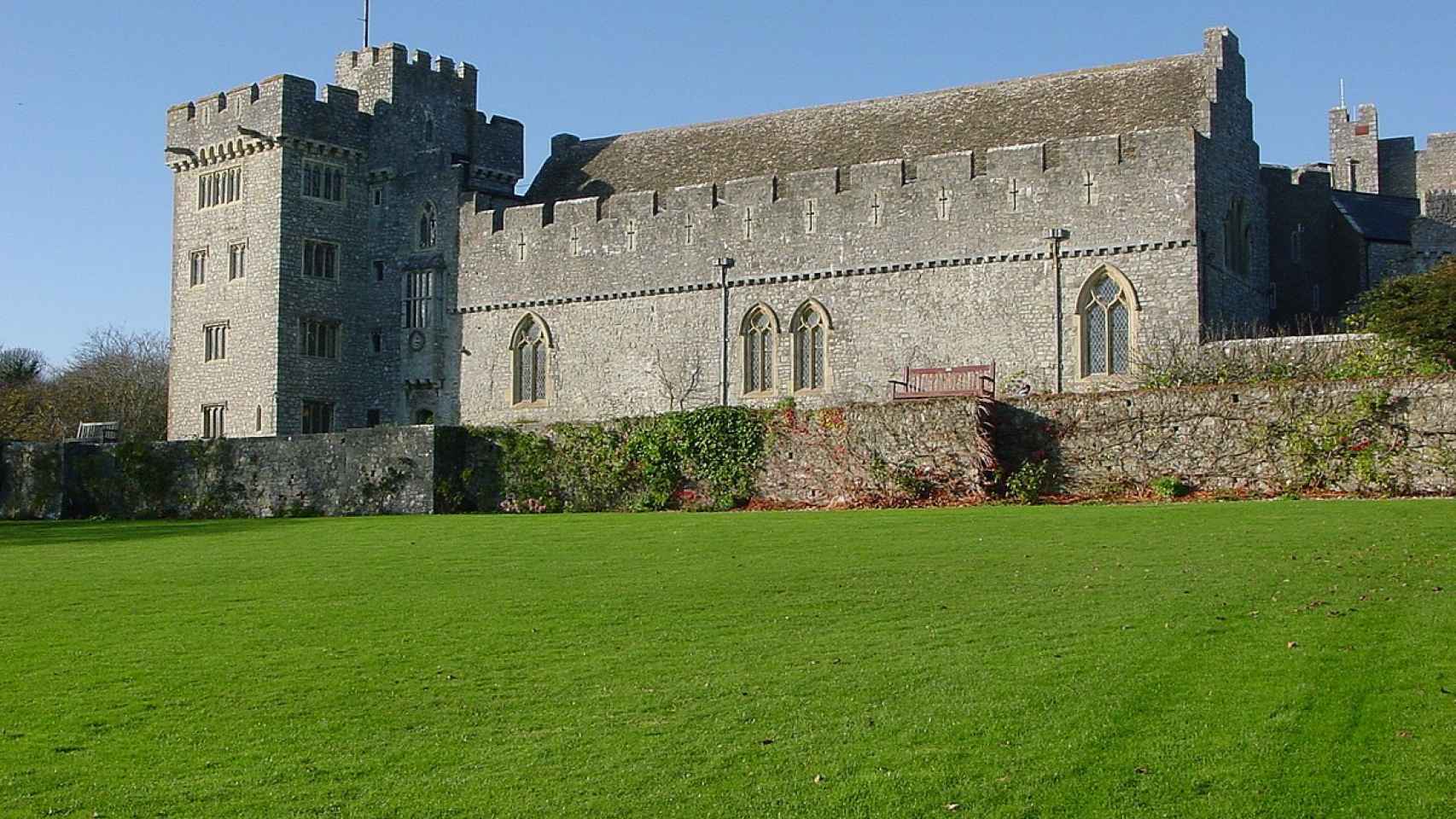 Un lateral del castillo de St Donat's, donde se encuentra el colegio de Leonor.